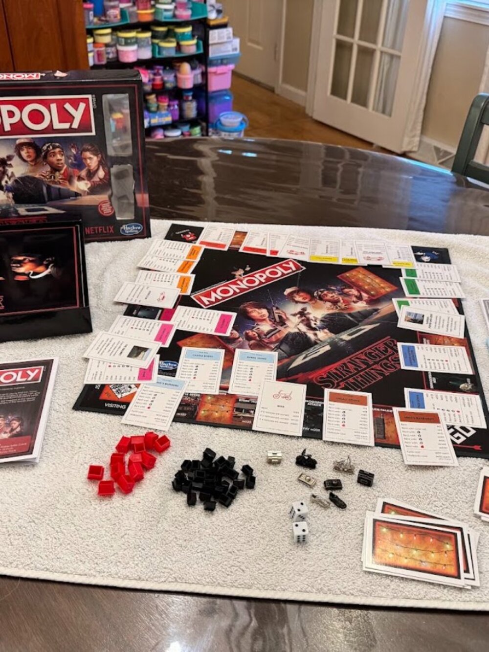Hasbro Monopoly Stranger Things Edition Board Game Netflix C4550 2017
